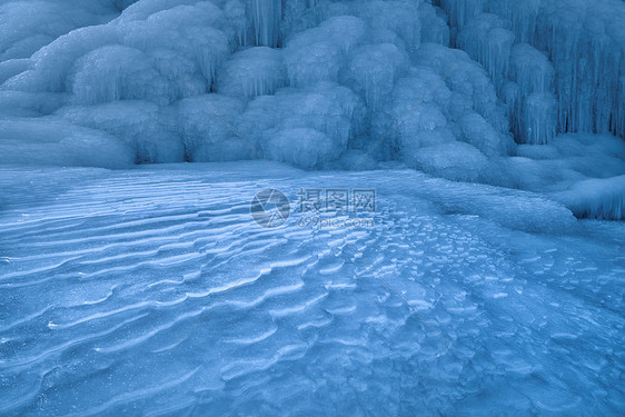 寒冷的冰雪雾凇图片