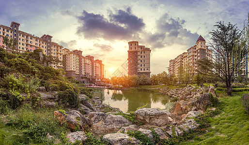 水潭夕照宜居公寓背景