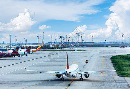 机场起飞航空运输高清图片