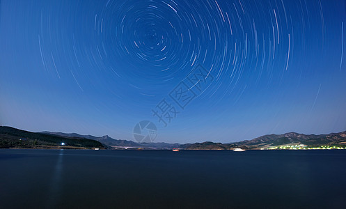 翠湖星轨夜景高清图片素材
