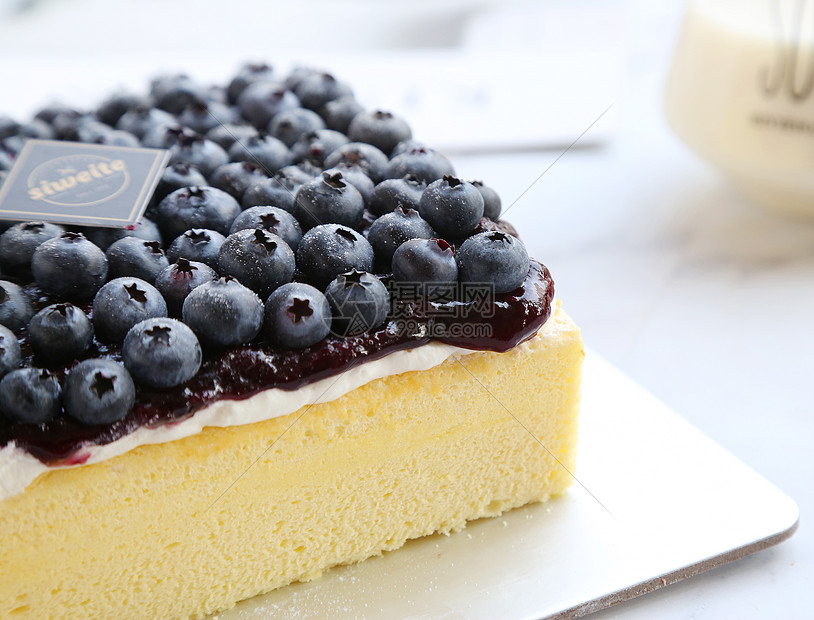 蓝莓生日蛋糕西点烘焙图片