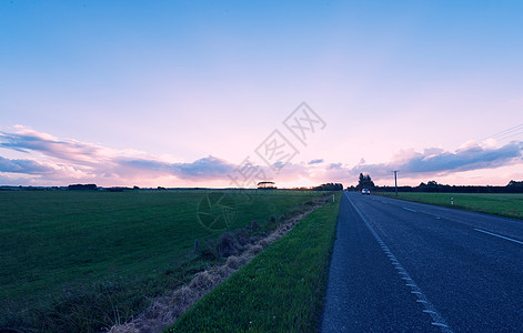 海边嬉戏新西兰公路背景