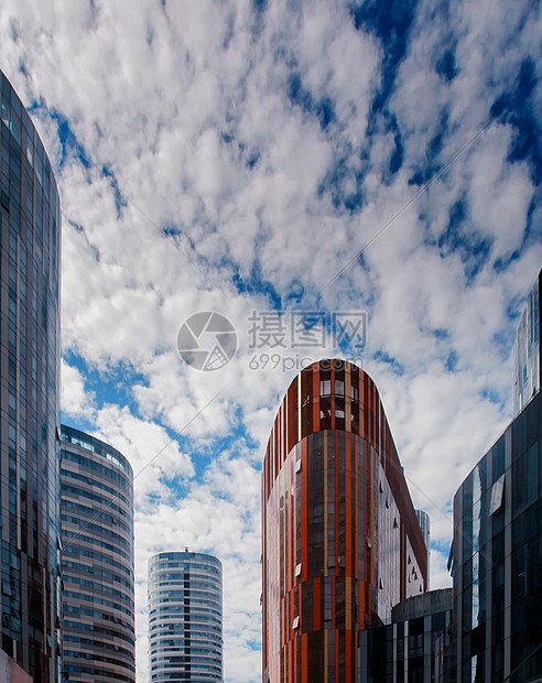 蓝天白云下的北京建筑群图片