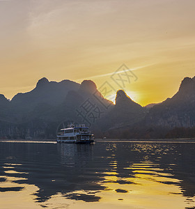 情系漓江漓水情背景