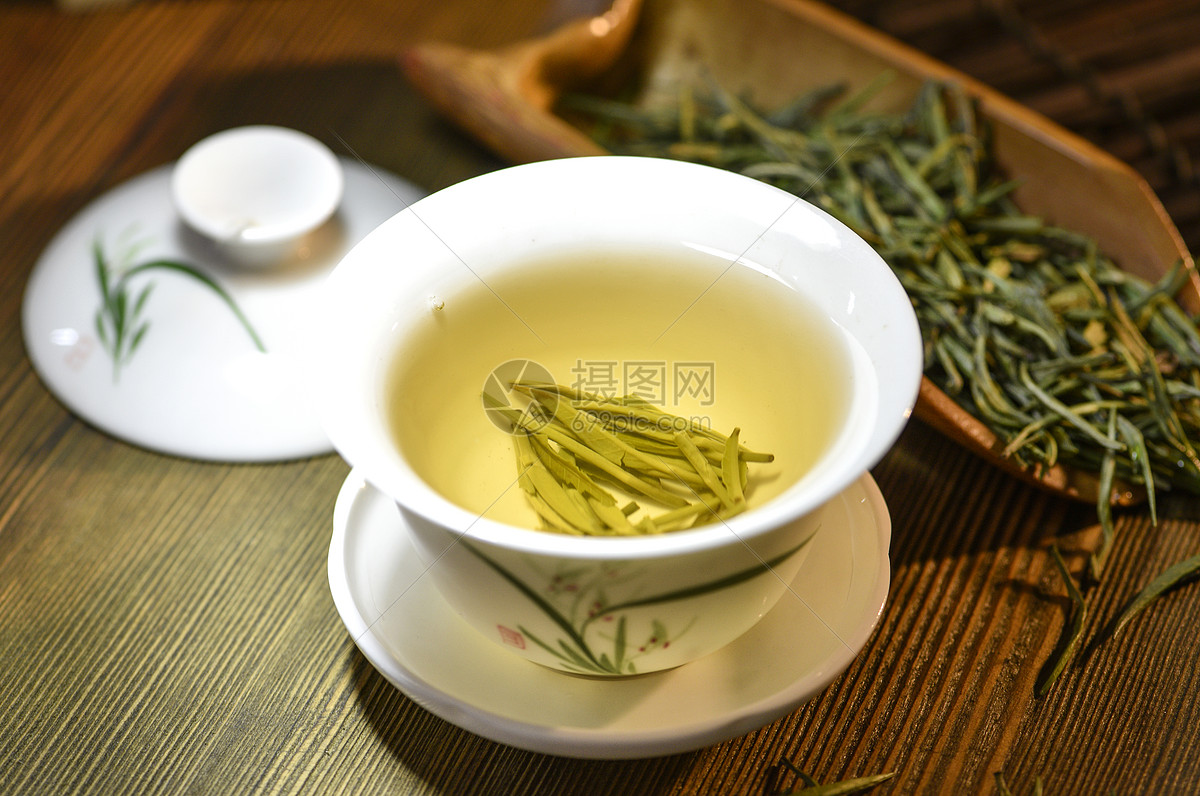 夏茶老白茶