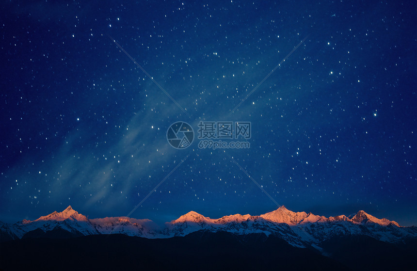 山峰星空背景图片