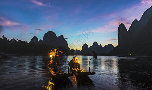 山峰河流漓江渔歌背景