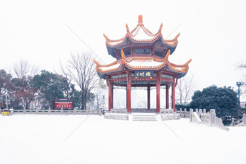 武汉黄鹤楼雪景图片