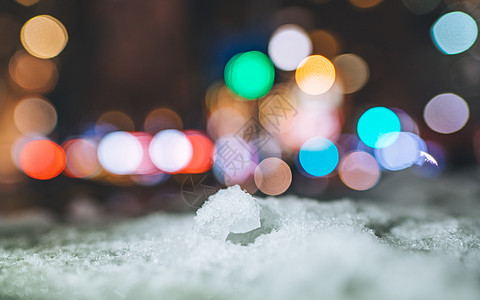 城市街道的雪景图片
