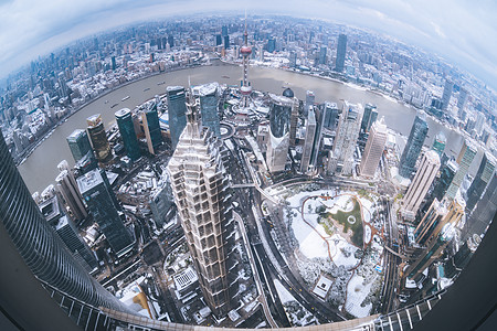 上海雨雪天气城市建筑全景图片