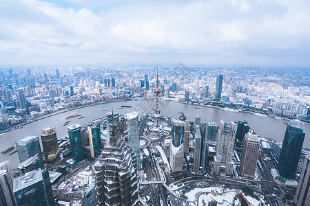 上海雨雪天气城市建筑全景高清图片