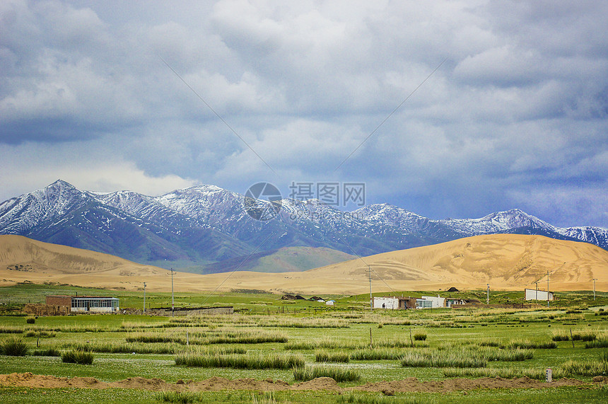 青海湖雪山图片