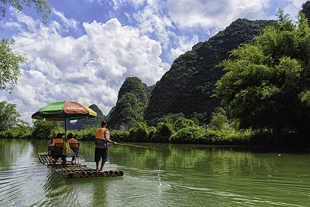 漓江竹筏阳朔漓江遇龙河漂流背景