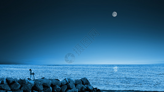 海浪底纹静谧的月圆之夜背景