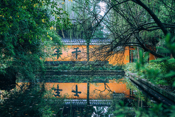 重庆北温泉千年古寺图片