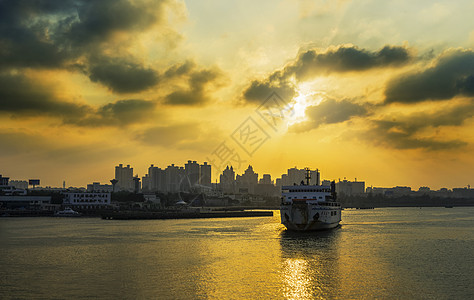 海南出港的船背景图片