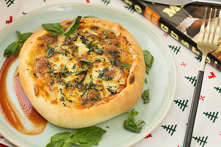 意大利披萨烤箱披萨高清图片