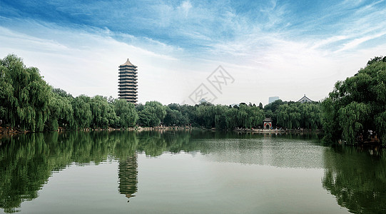北京大学未名湖博雅塔高清图片