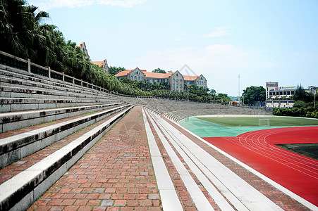 青春不散场厦门大学操场背景