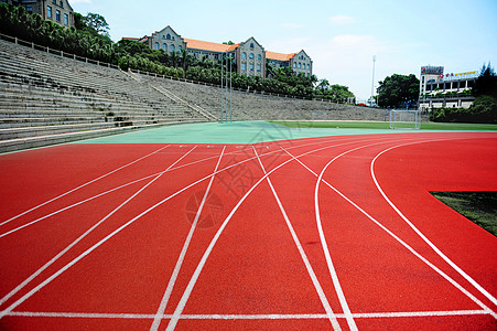 青春不散场海报厦门大学操场背景