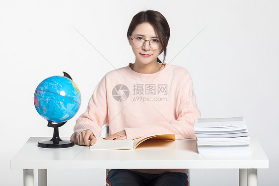 可爱的女学生图片