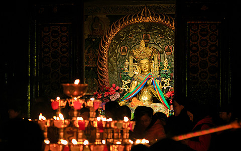 广佛同城西安广仁寺燃灯法会背景