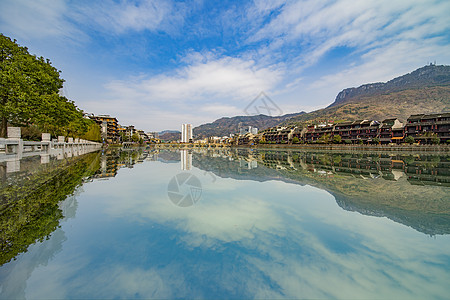 温泉小镇小镇背景