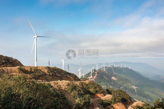 山顶风车图片