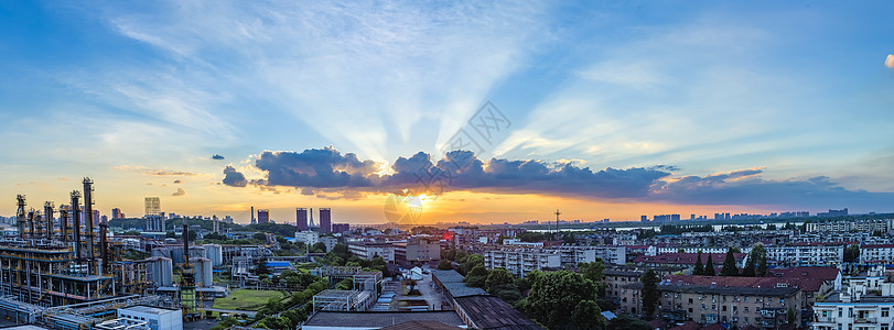 城市综合管廊厂区的夕阳背景