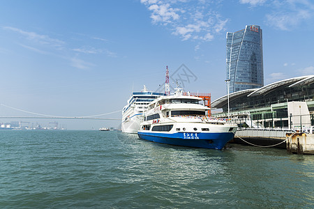 中山路海边渡口背景背景