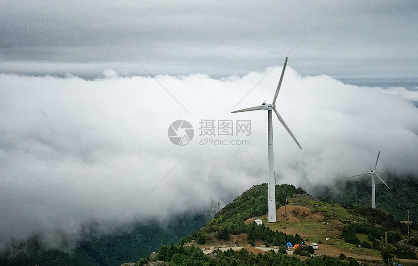 浙江括苍山云海风车图片