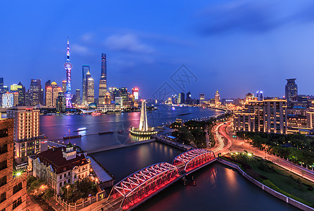 上海外滩璀璨的夜景大楼高清图片素材