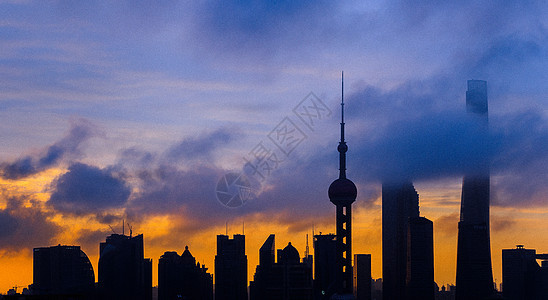 上海地标建筑日落剪影图片