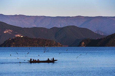 丽江春天泸沽湖晨曲背景