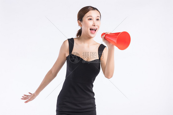 职业女性拿喇叭喊话