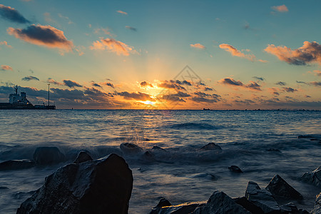 海上日出图片