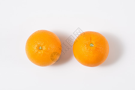 白色背景里的橙子高清图片