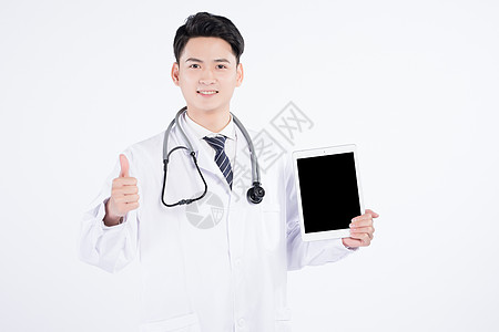 手持平板的医生手持平板电脑的男性医生背景