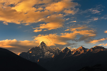 山脉风景图片