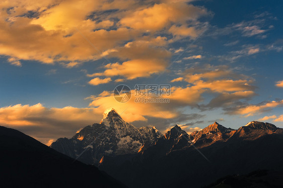 山脉风景图片