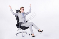 坐着的外国商务女性图片