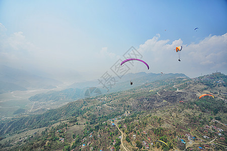 尼泊尔博卡拉滑翔伞航拍图片