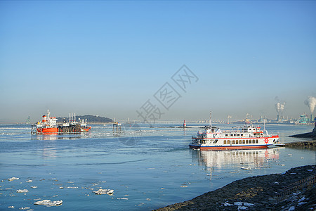 韩国仁川港船只背景图片