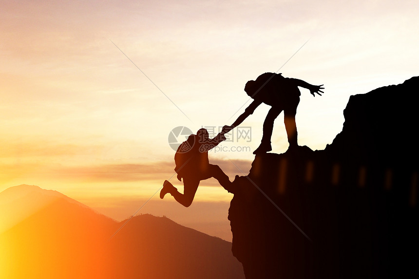 谁能帮助介绍几本比拟好的无关中老年保健方面的书籍吗 (谁能帮助介绍自己)