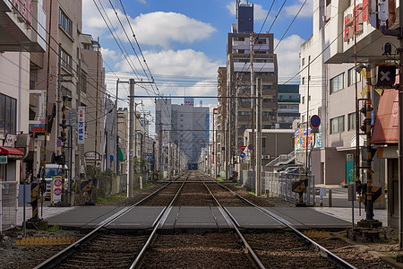 漫画蓝天日本电车铁道背景