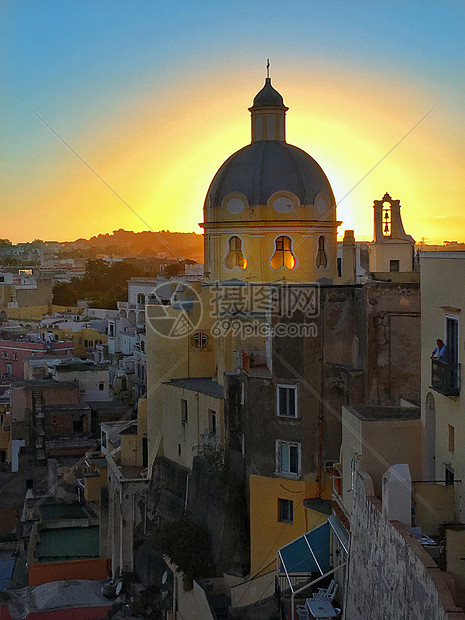 意大利古镇建筑日落景观图片