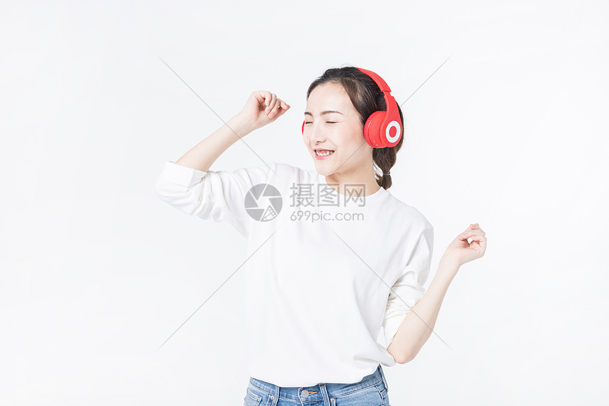 开心听音乐的青年女孩图片