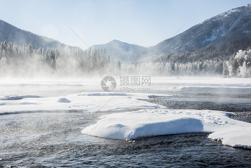 新疆喀纳斯冬季美景图片