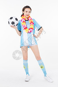 六台主持人：皇马踢的非常糟糕，但维尼修斯被打脸明明是个点球