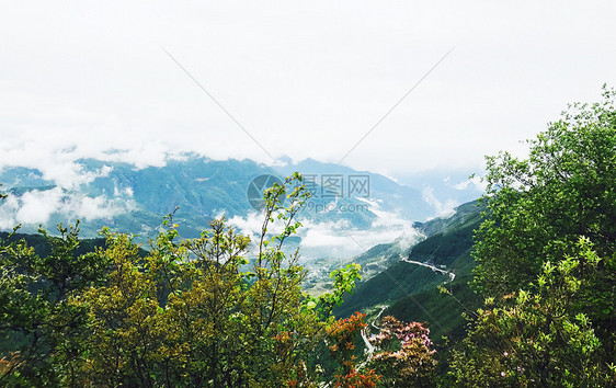 徒步登山图片